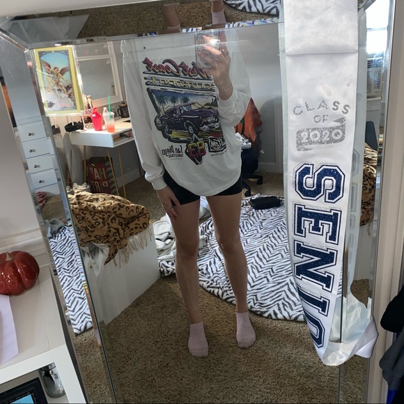 Brandy Melville/ John Galt Long sleeve graphic tee - Picture 6 of 6